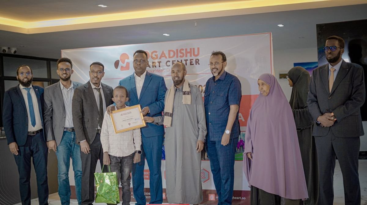 Families, doctors and guests at the 2nd Heart Hero Day in Mogadishu